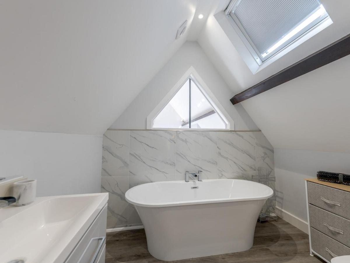 Pass The Keys Dahlia Contemporary Town Centre Apartment Shrewsbury Exteriér fotografie